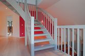 Aufgang zum TV Zimmer / Spitzboden